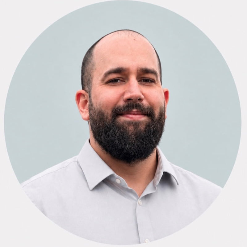 Headshot of John Fragkogiannis