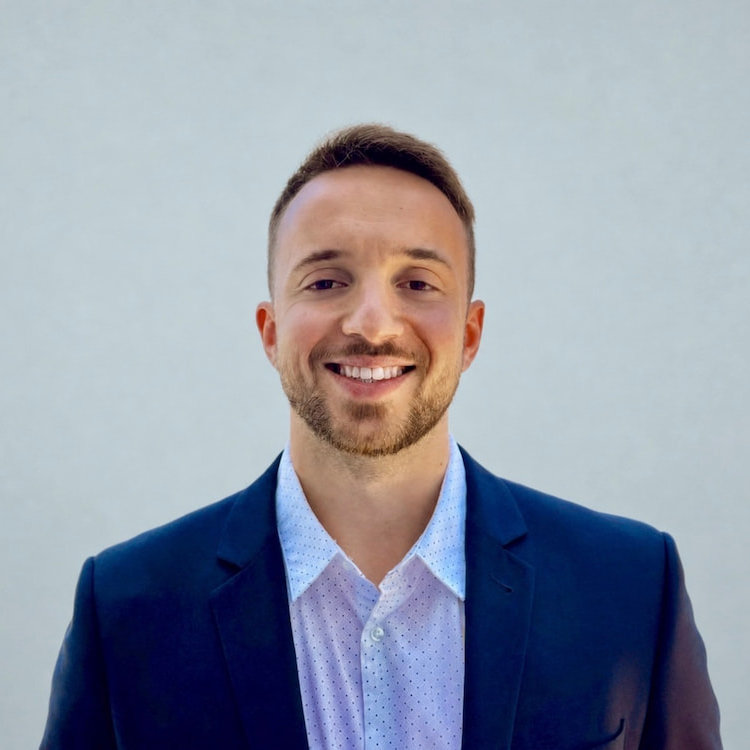 Headshot of Mike Stathakis